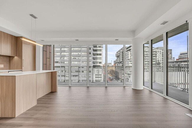 Photo du bâtiment - 88 Bathurst St