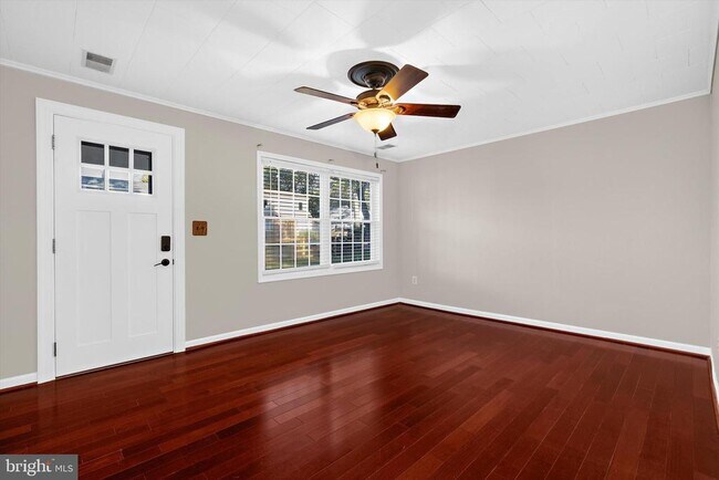 Foto del edificio - 333 Magothy Beach Rd