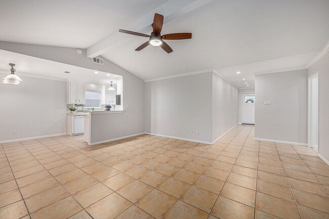Building Photo - 5511 Loch Lomond Dr