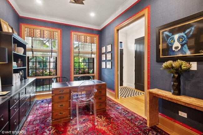 Foto del edificio - 2517 N Marshfield Ave