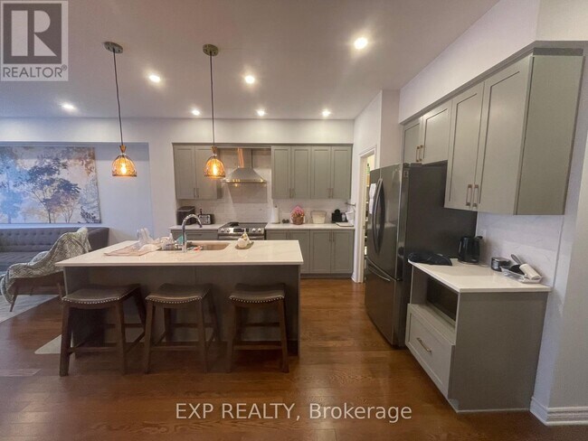 Building Photo - 738 Miikana Rd