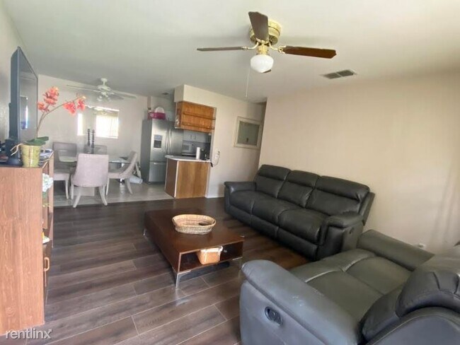 Building Photo - 2 br, 2 bath Condo - 807 E 21st St
