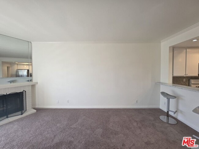 Building Photo - 8505 Gulana Ave