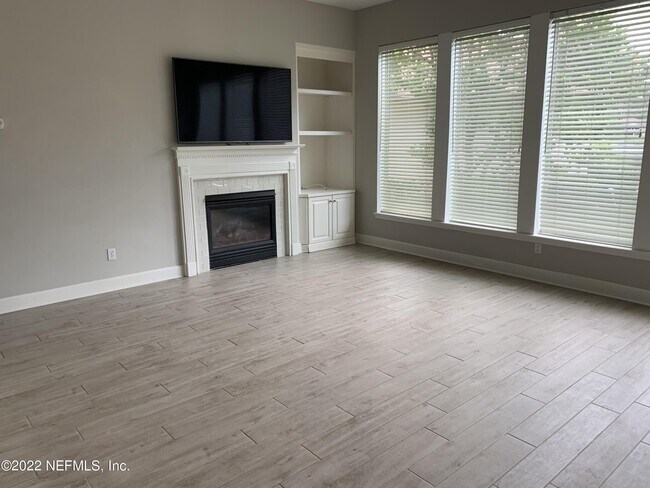 Foto del edificio - 261 N Mill View Way