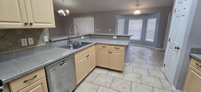 Foto del edificio - 11 Hemlock Court Pass