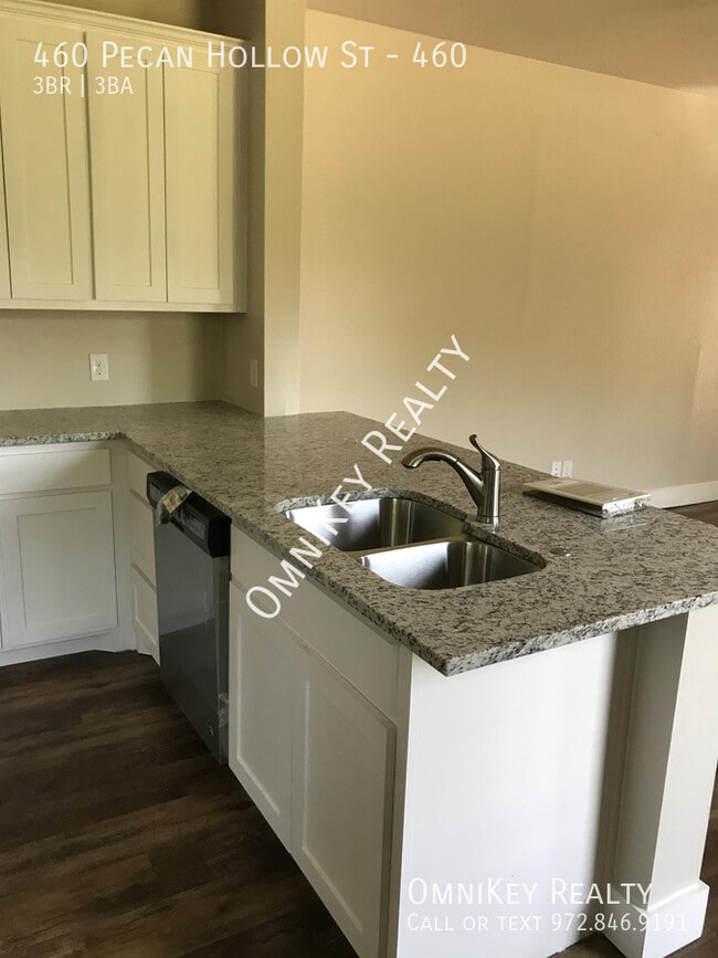 Foto del edificio - 460 Pecan Hollow St