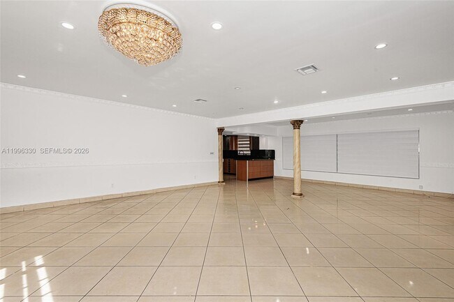 Foto del edificio - 2545 NE 207th St