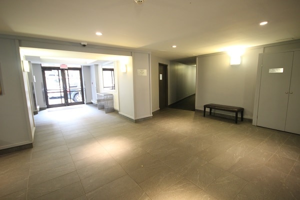 New entrence - 300 NEWARK St