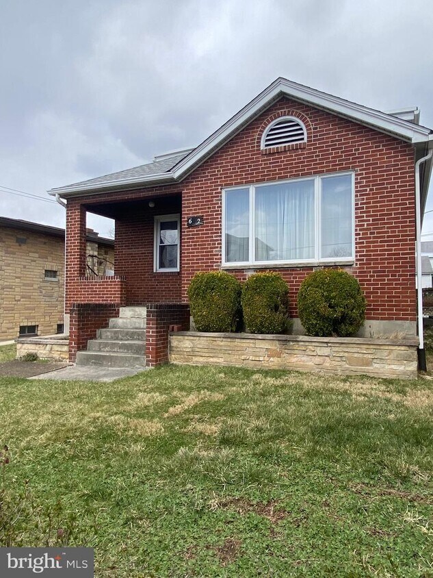 Building Photo - 612 Elwood St