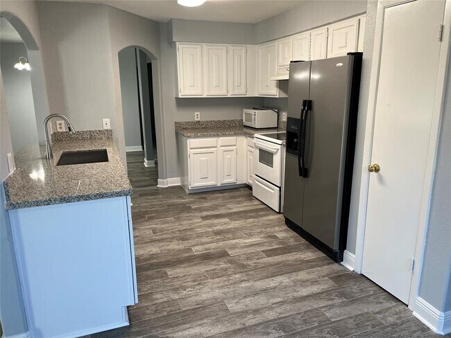 Building Photo - 10919 White Oak Bend Dr