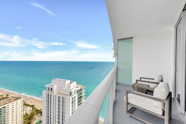 Foto del edificio - 4011 S Ocean Dr