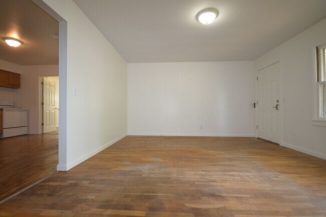 Foto del edificio - 608 W Freeman St