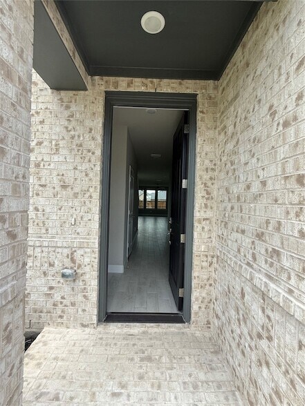 Foto del edificio - 804 Sicily Blvd