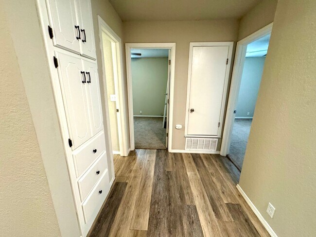 Foto del edificio - Newly Remodeled Brick Home 3/2 Two Car Garage