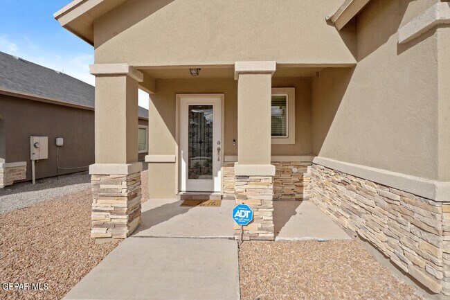 Building Photo - 13653 Glen Vista Ln