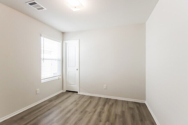 Foto del edificio - 25734 Hazy Elm Ln