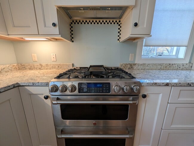 Foto del edificio - 119 Mill Rd