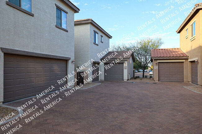 Foto del edificio - 22076 N 103rd Ln