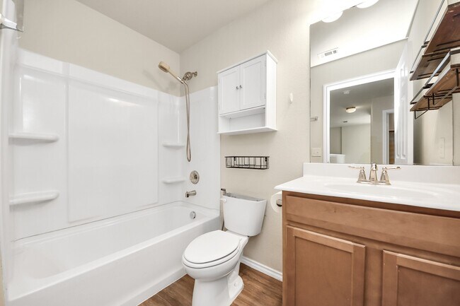 Building Photo - 15802 Sunny Stone Dr