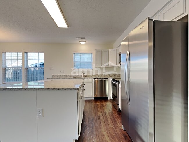 Foto del edificio - 3525 Firethorn Drive