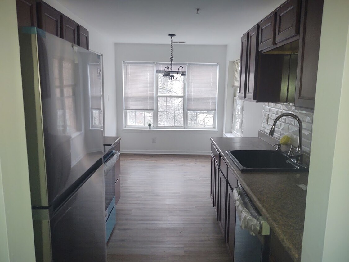 300 Blue Water Ct Unit 203, Glen Burnie, MD 21060 Condo for Rent in