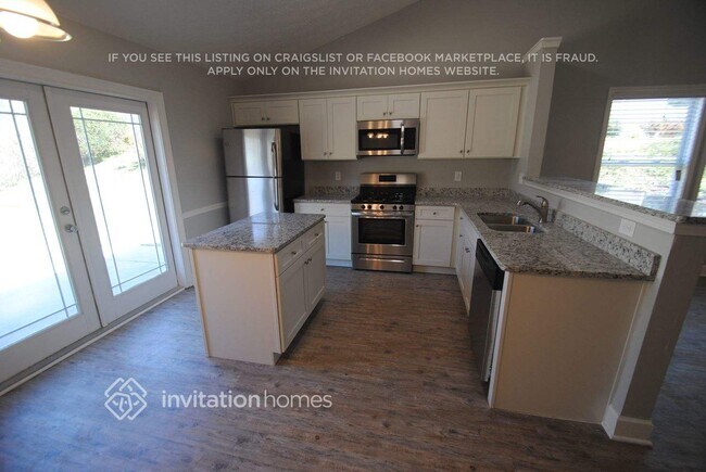 Foto del edificio - 4665 Pine Isle Way
