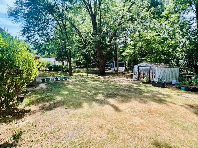 Foto del edificio - 4008 Wilmont Dr