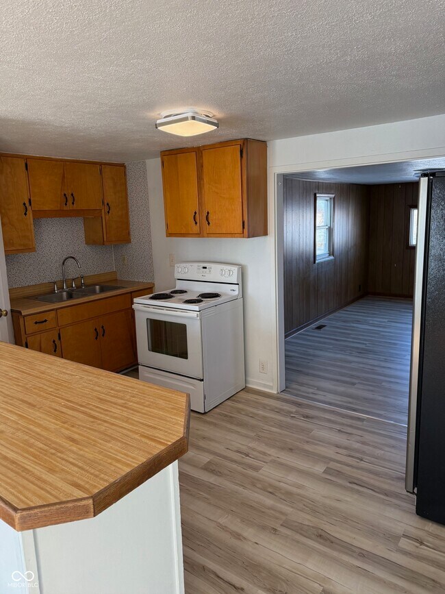 Foto del edificio - 6180 N State Rd 39