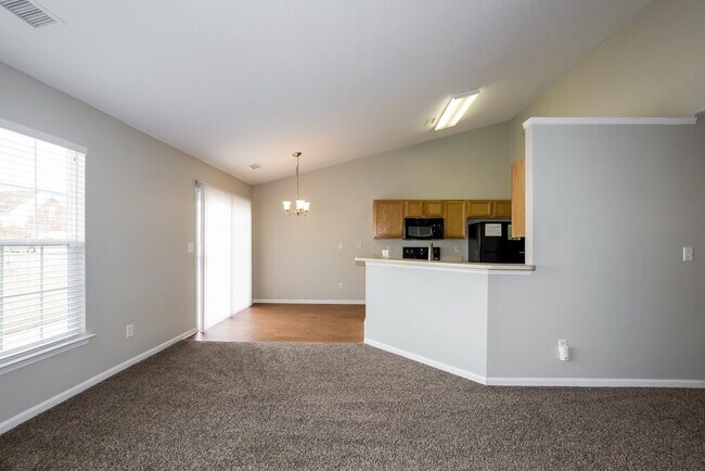 Building Photo - 8433 Appledale Dr