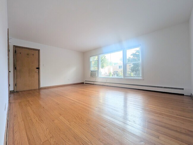 Foto del edificio - 2308 W Birchwood Ave