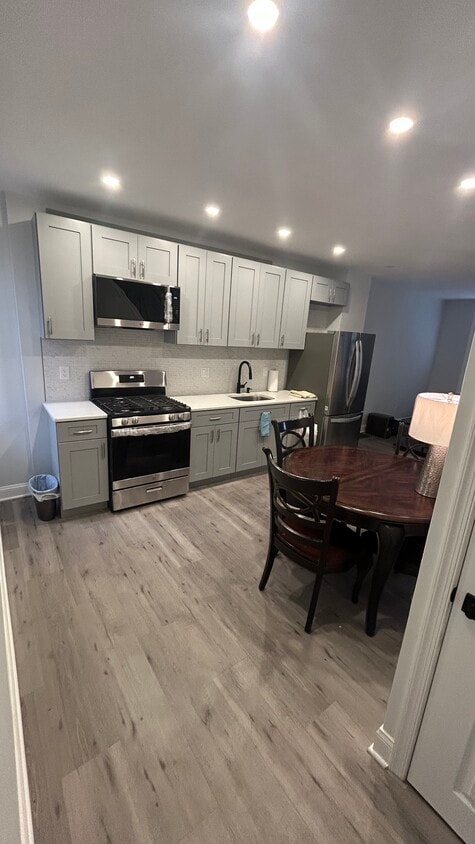 New Kitchen - 3050 N Hemberger St