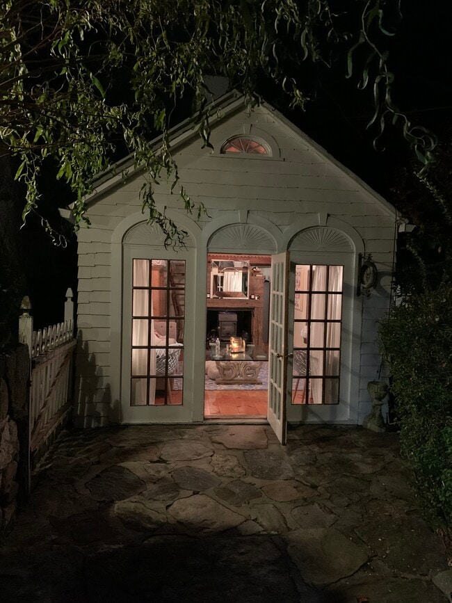 Foto del edificio - 1709 Newfield Ave
