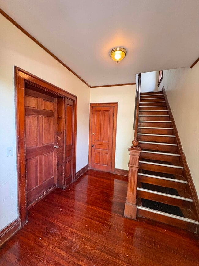 Building Photo - 414 Hoyt St