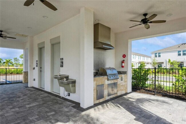 Foto del edificio - 8500 Lunar Skye St