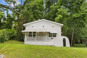 Building Photo - 624 83rd Pl S