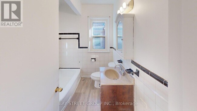 Photo du bâtiment - 106 Wye Valley Rd