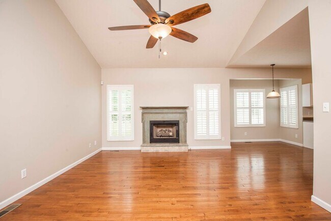 Foto del edificio - 6635 Creekhead Dr
