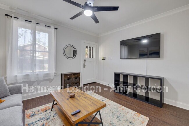 Foto del edificio - 6024 Dewey Ave