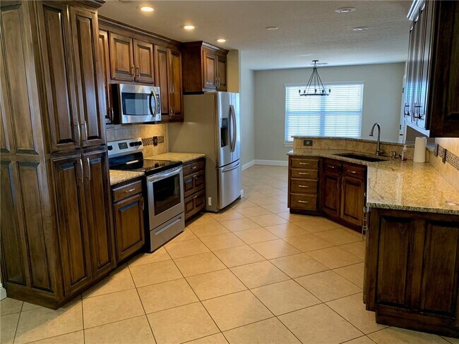 Building Photo - 1240 Chattie Dr