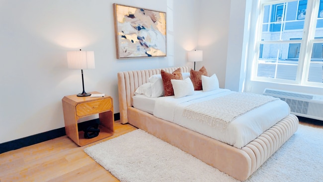 Interior Photo - Lexington on Broadway