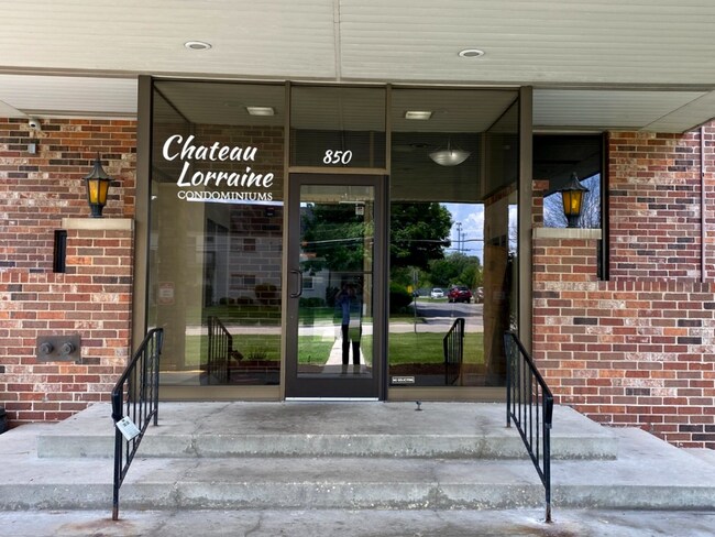 Foto del edificio - 850 S Lorraine Rd