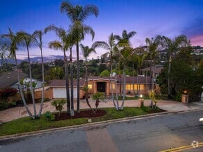 Building Photo - 6430 La Jolla Scenic S Dr