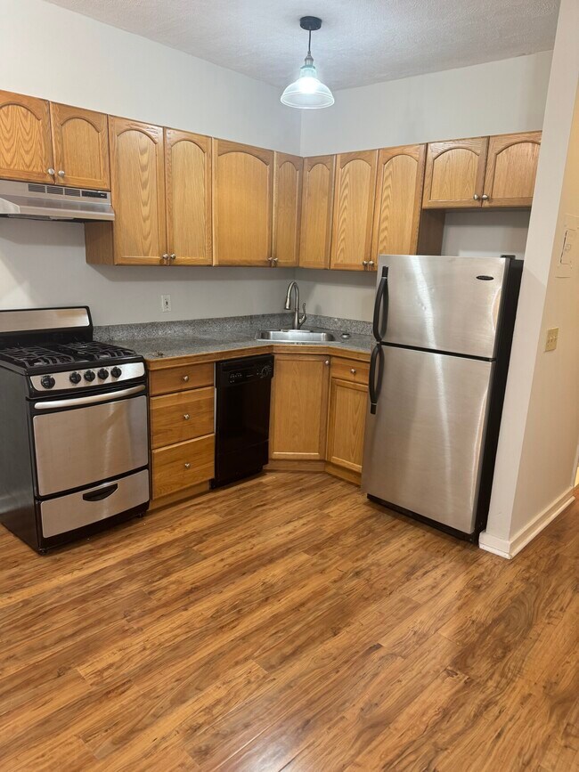 Foto del edificio - 145 Endicott St
