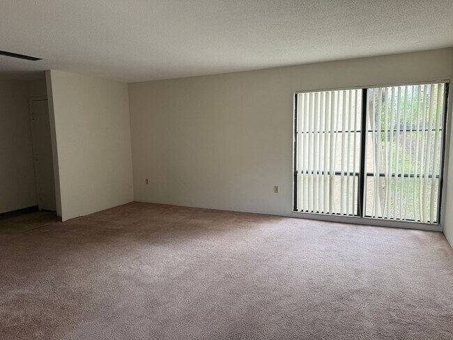 Building Photo - **Move In Special: 1/2 off 2nd month's rent!** Spacious 2bd/2ba home for rent!