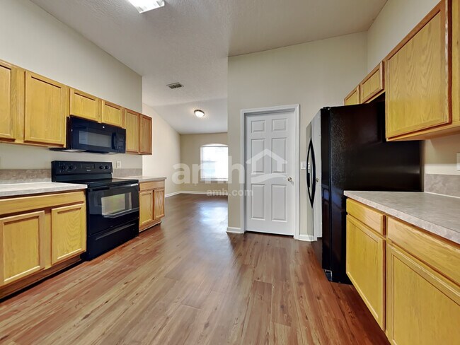 Foto del edificio - 3146 Haverhill Ct