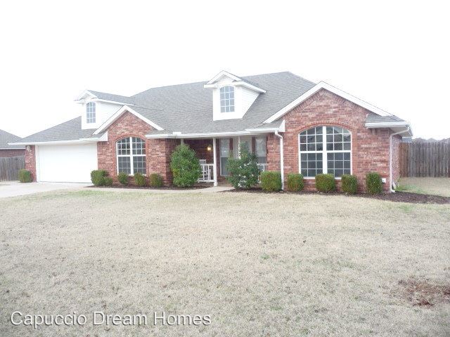 Primary Photo - 128 NW Valleybrook Dr