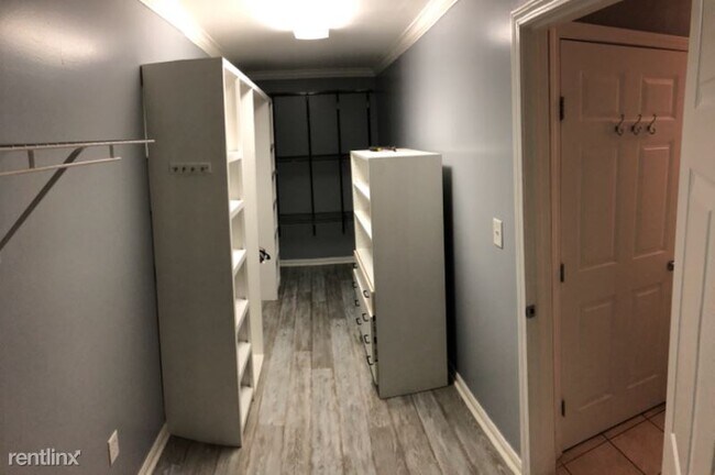 Foto del edificio - 3 br, 2 bath House - 2806 Ridge Rd