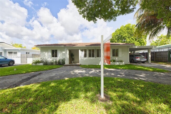 Foto del edificio - 8240 SW 62nd Ct
