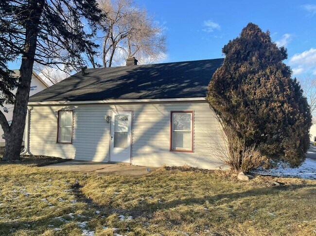 Building Photo - 37830 Schoolcraft Rd