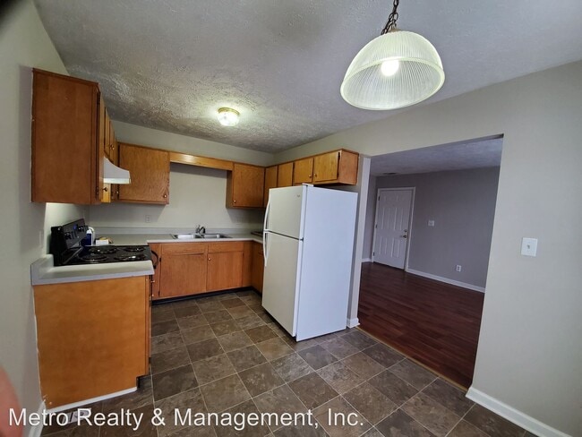 Building Photo - 1704 Stallings Ave